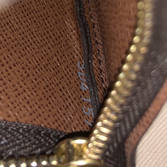 Louis Vuitton Key Pouch ******SOLD******** - Picture 5 of 8